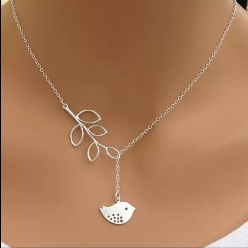 Silver birdie necklace